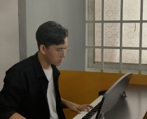 HỌC ĐÀN PIANO CỰC DỄ TẠI TRUNG TÂM ÂM NHẠC PHỤNG MINH